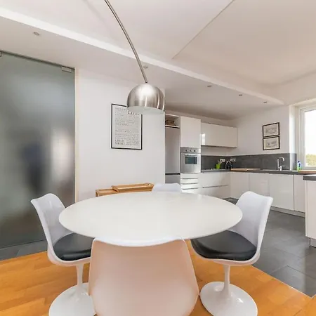 Elegant House In Monteverde * Rome