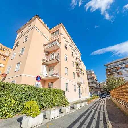 Elegant House In Monteverde * Rome