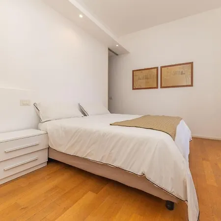 Apartment Elegant House In Monteverde Rome